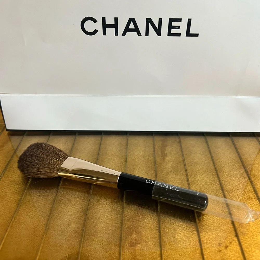 New Chanel makeup brush #7 - Picture 6 of 7